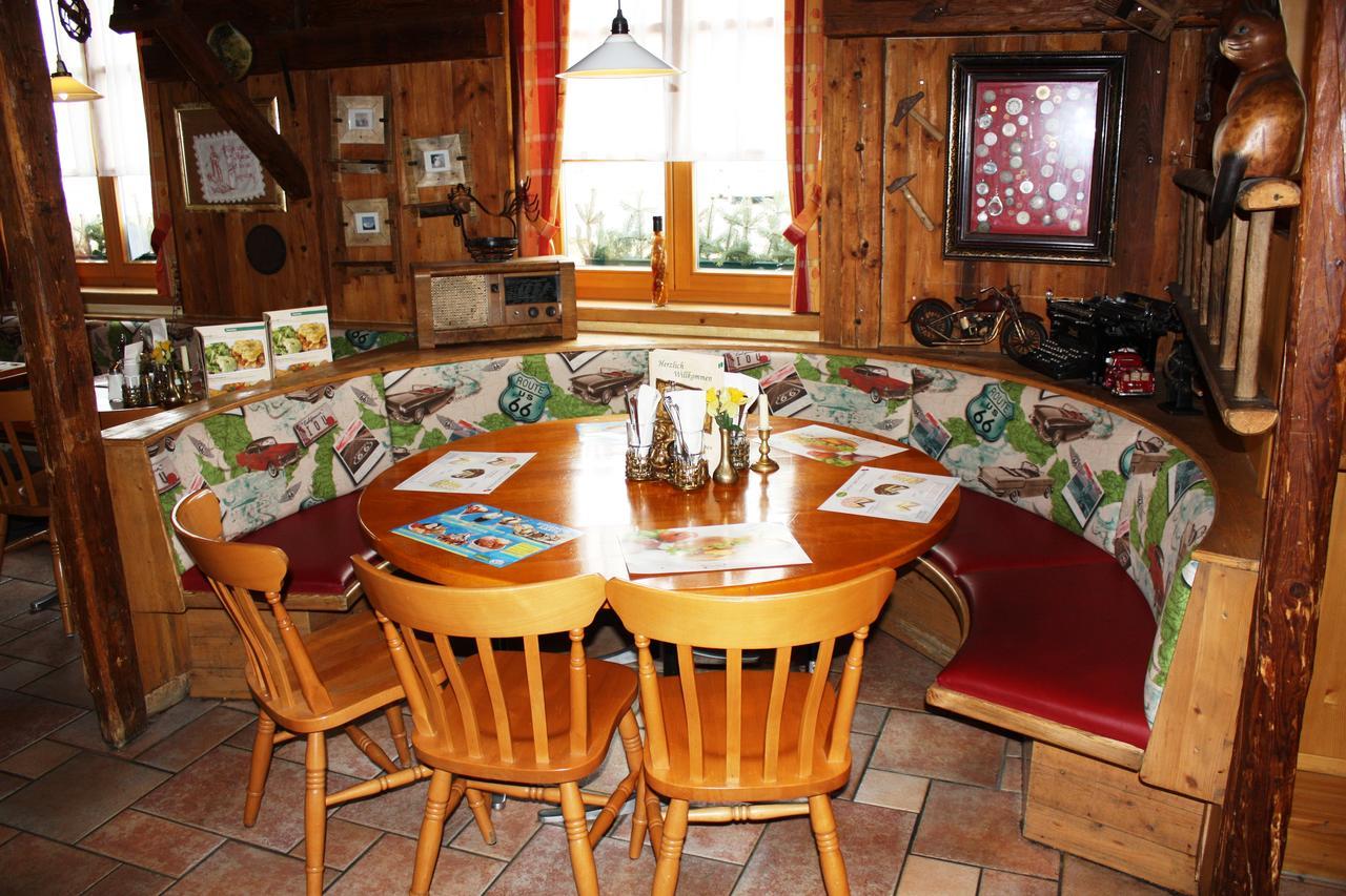 Autobahnrestaurant & Motorhotel Zoebern Экстерьер фото