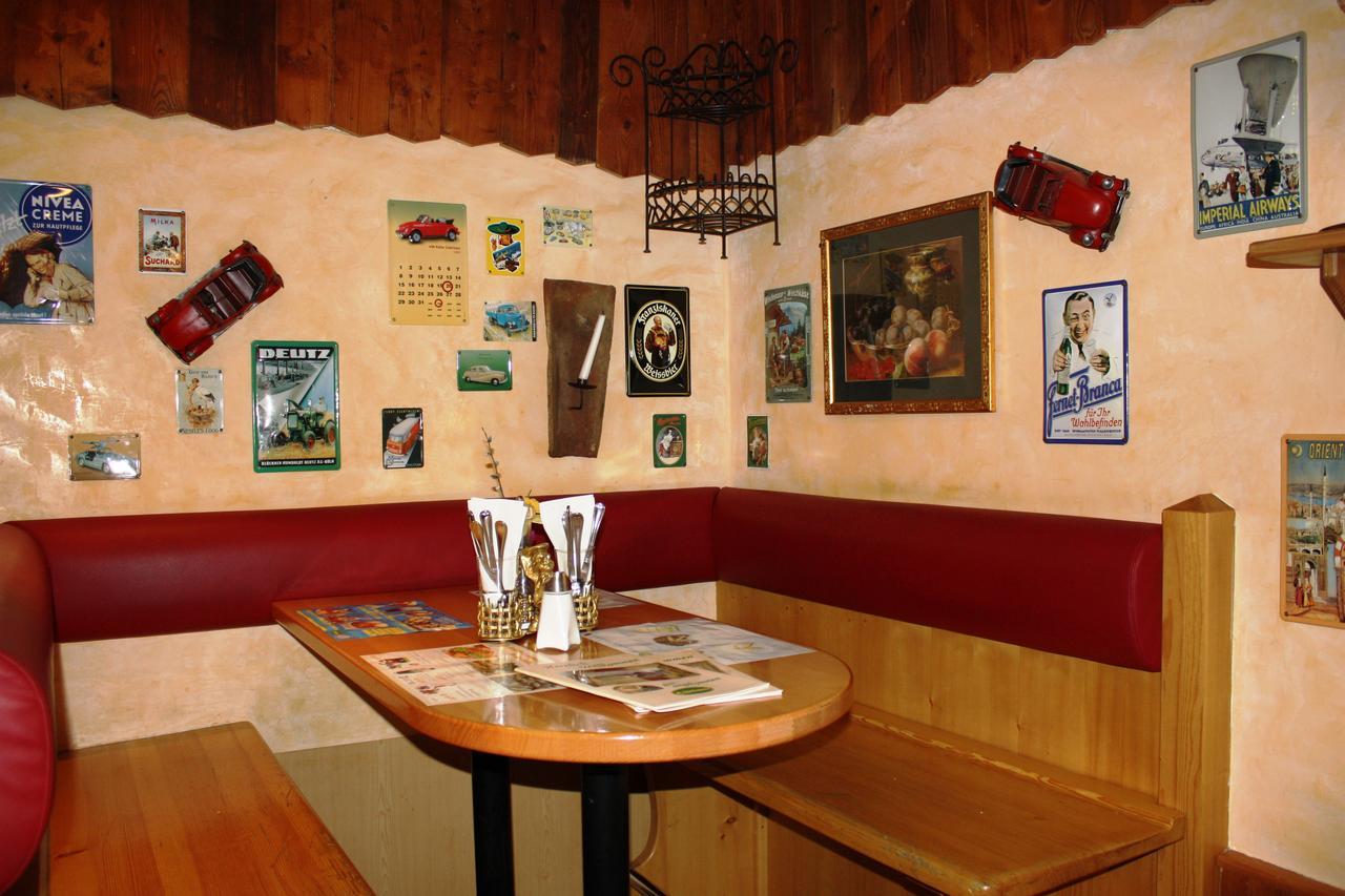 Autobahnrestaurant & Motorhotel Zoebern Экстерьер фото