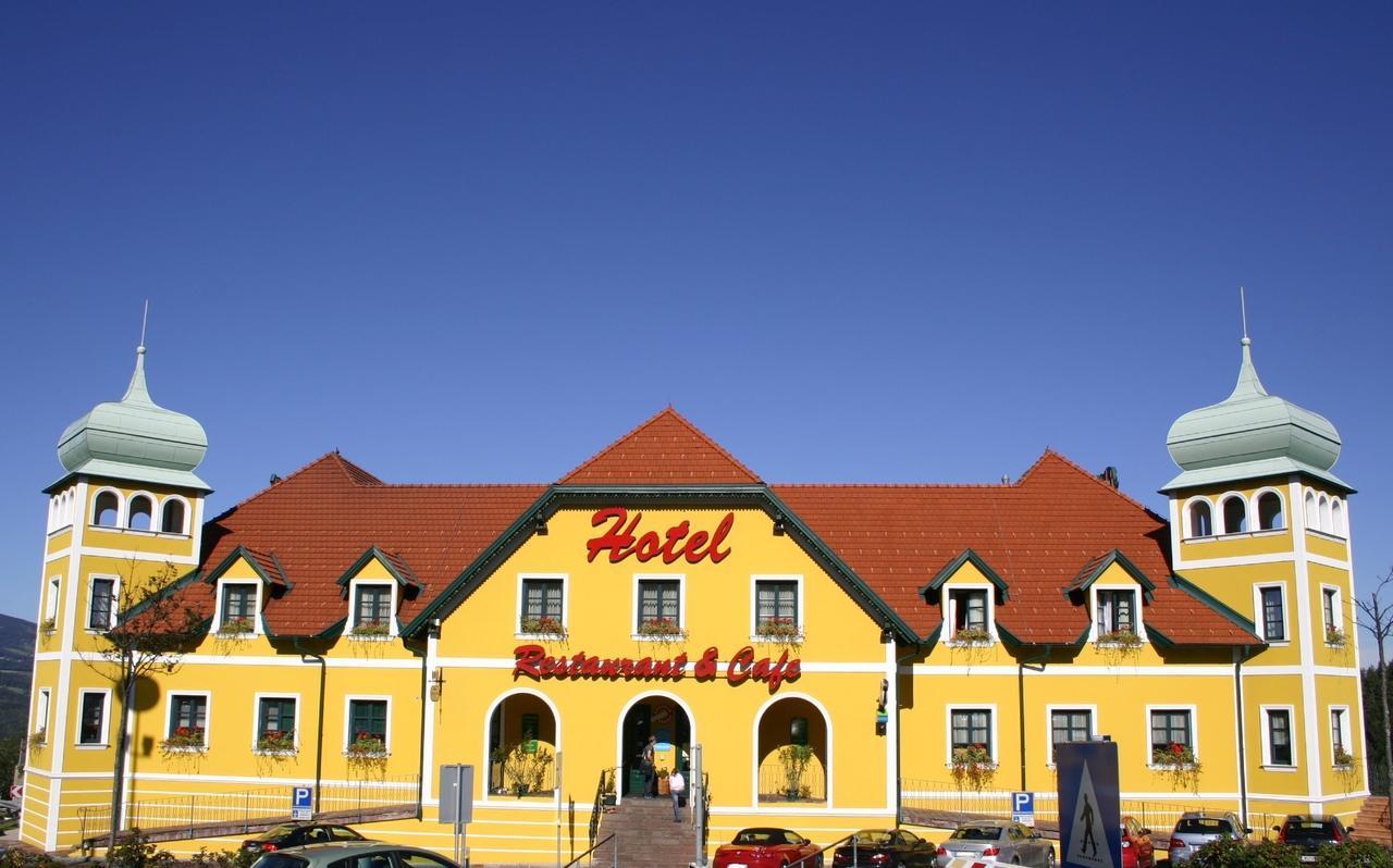 Autobahnrestaurant & Motorhotel Zoebern Экстерьер фото